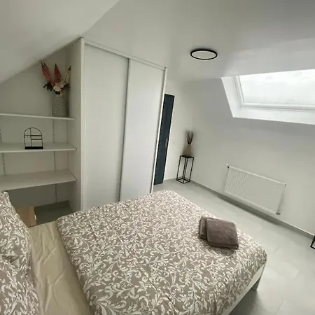 Maison Neuve Et Calme